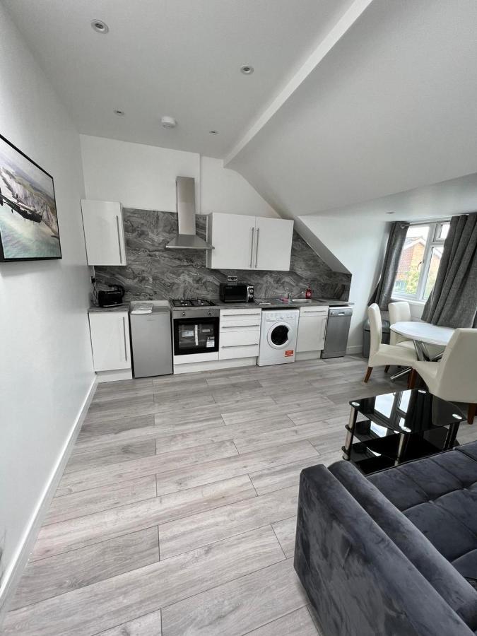 Lovely 2 Bedroom Flat With Roof Terrace In London Nw6 Exterior photo